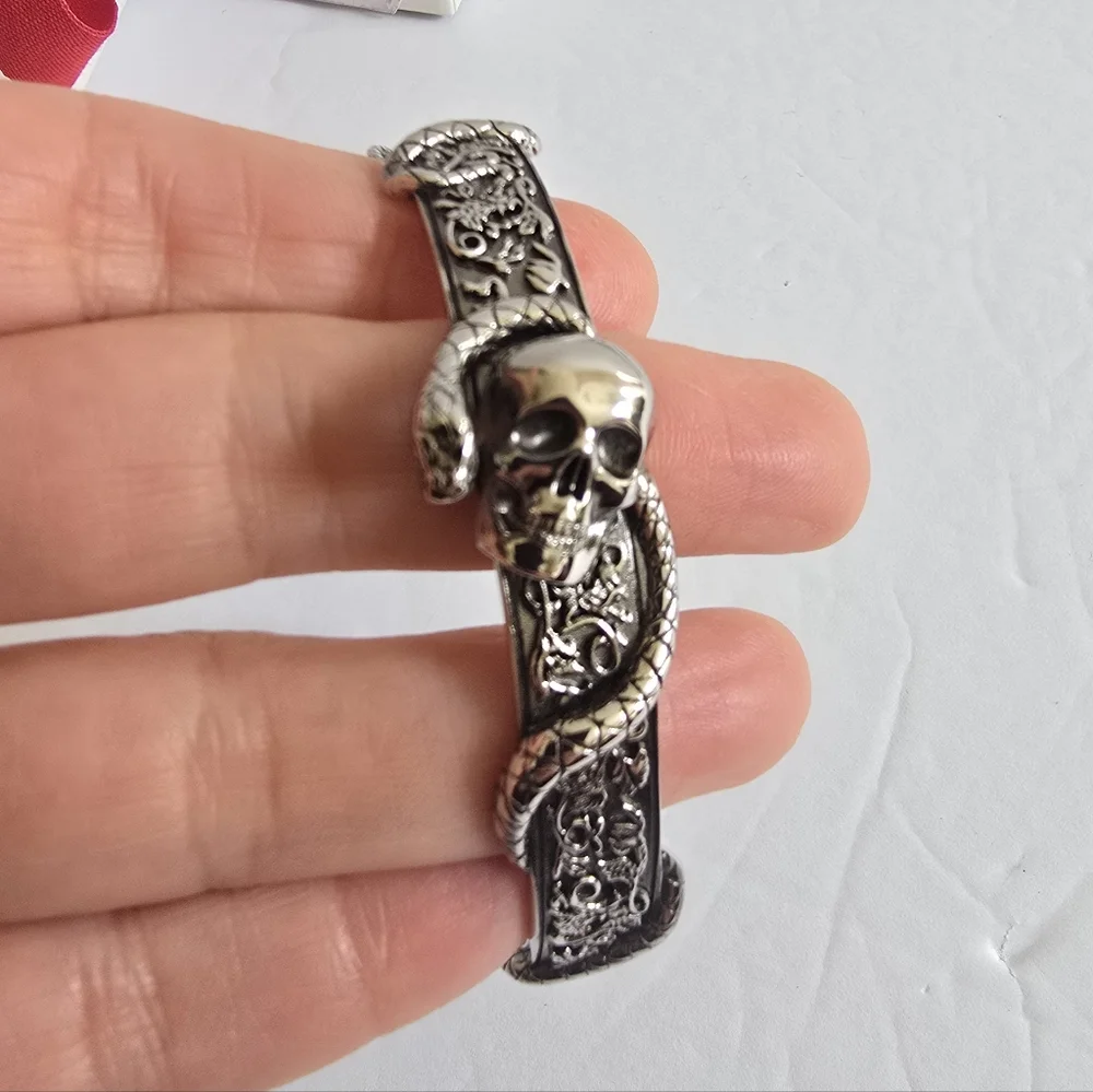 Alexander McQueen Skull and Snake Bracelet 'Antique Silver' - Picture 6 of 12